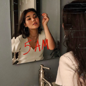 飞霄扒腿吃奶18禁🈲️视频
